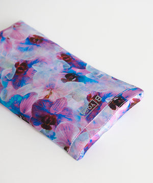 The Silk Eye Pillow | b, halfmoon